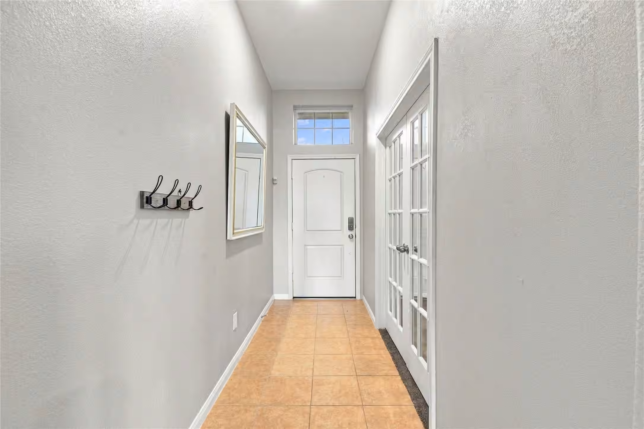 Photo 4 of 450 Terra Vista Circle, Montgomery, TX