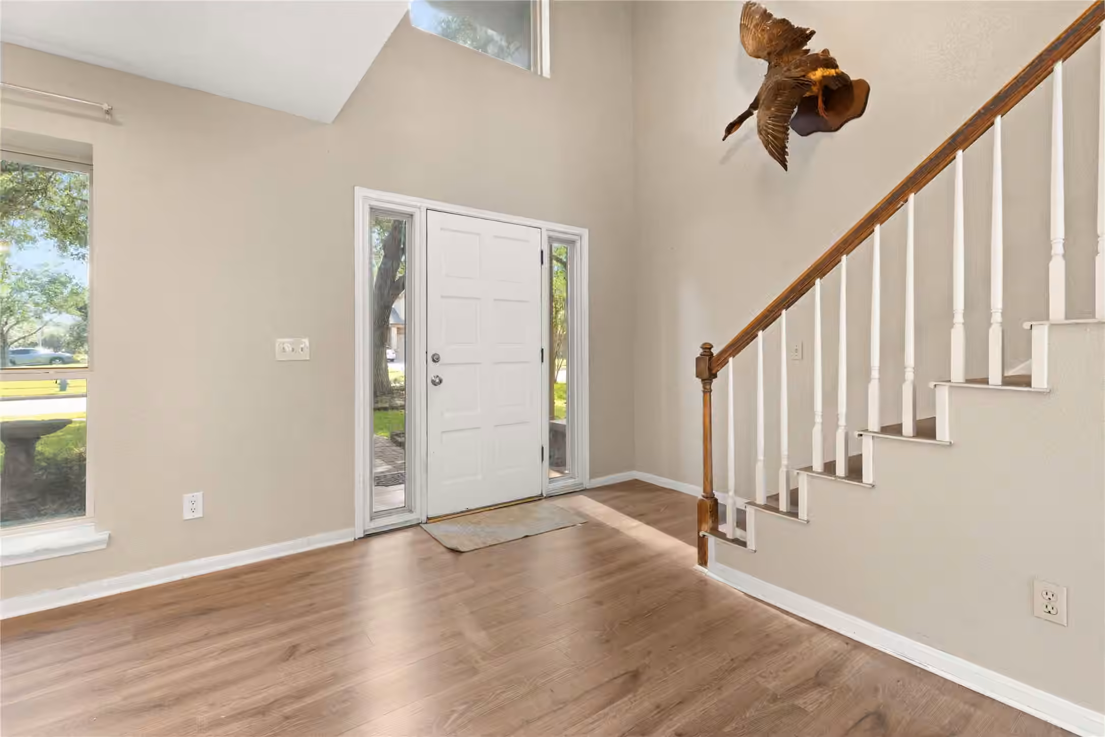 Photo 5 of 4134 Lakepointe Forest Drive, Seabrook, TX