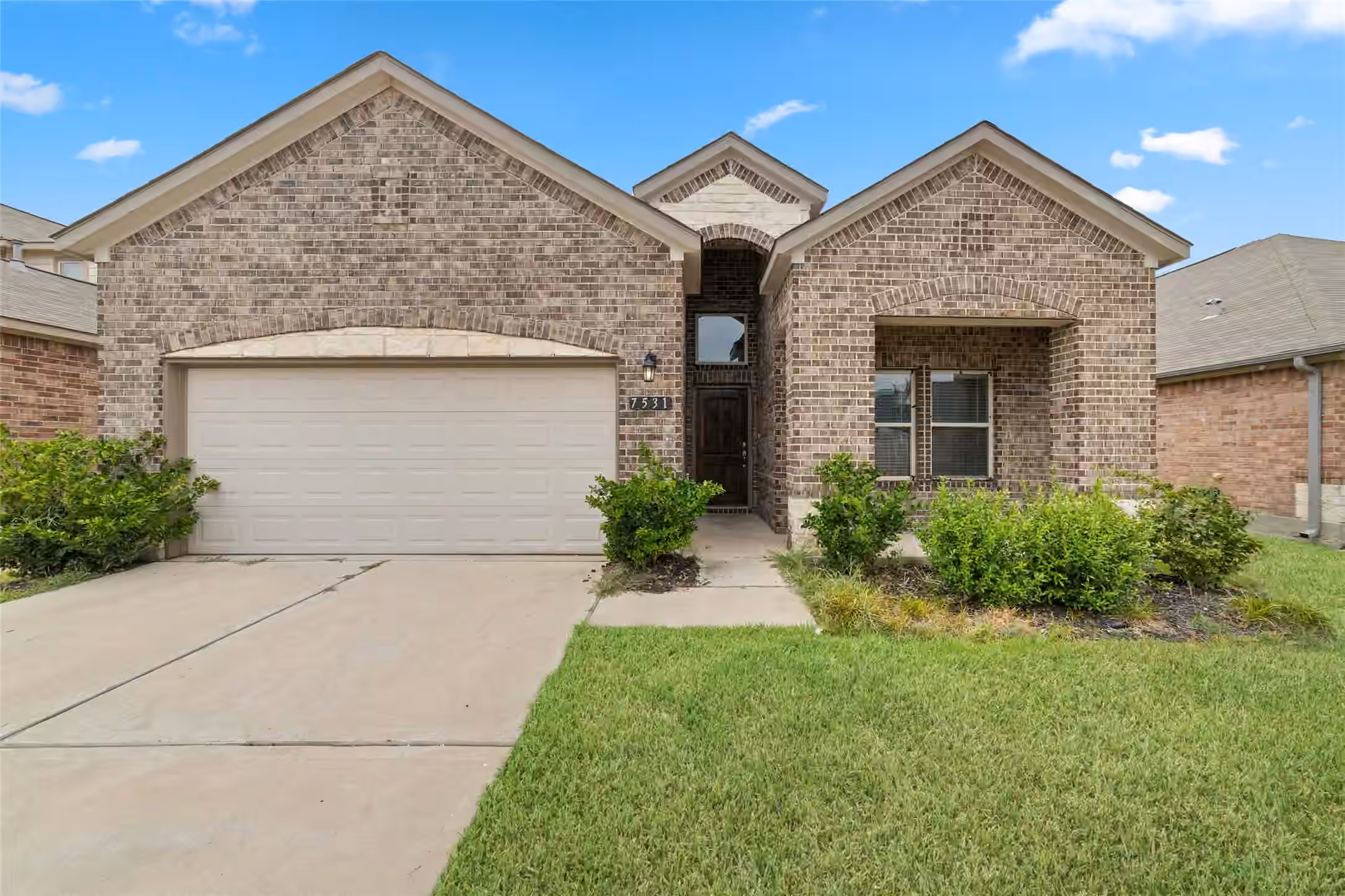 Photo 2 of 7531 Cypress Pin Oak Drive, Cypress, TX