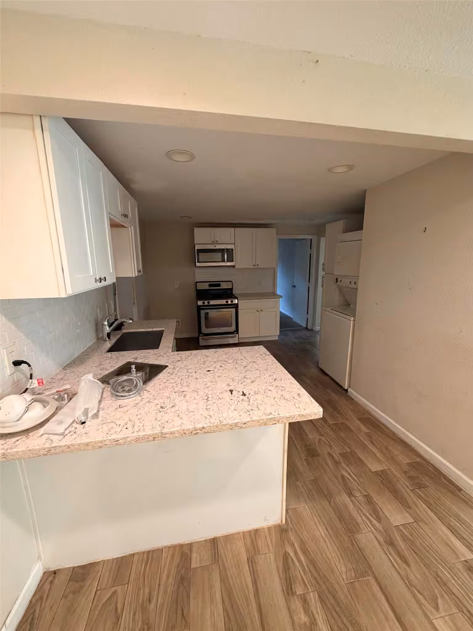 Photo 4 of 511 W Orange Street, Angleton, TX