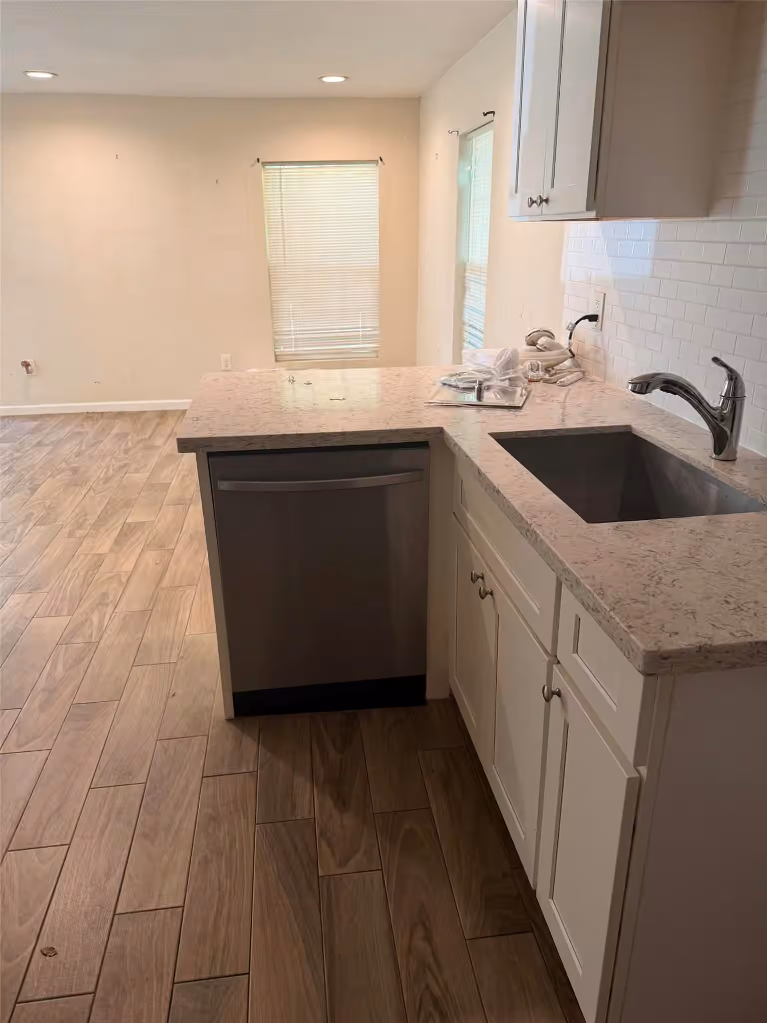 Photo 5 of 511 W Orange Street, Angleton, TX