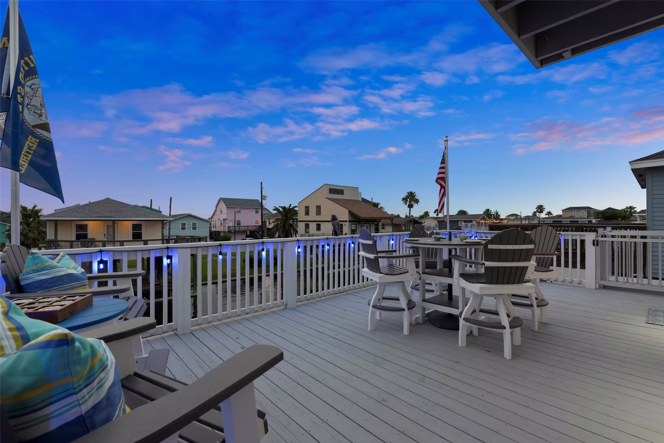 Photo 4 of 16710 Tahiti Way, Jamaica Beach, TX