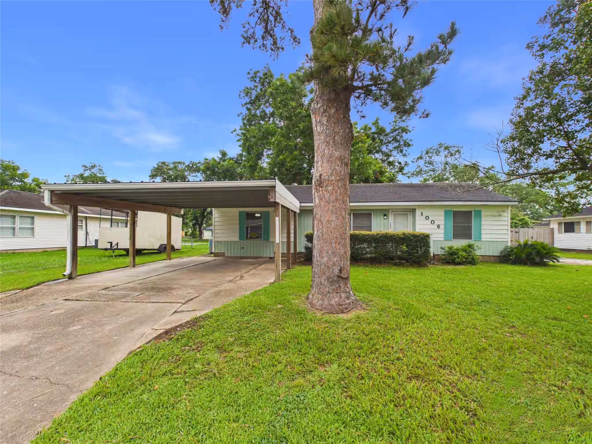 Photo of 1006 Mac Drive, Sweeny, TX