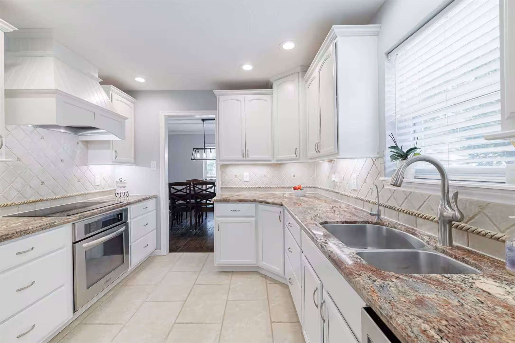 Photo 6 of 13411 Lakecrest Drive, Cypress, TX