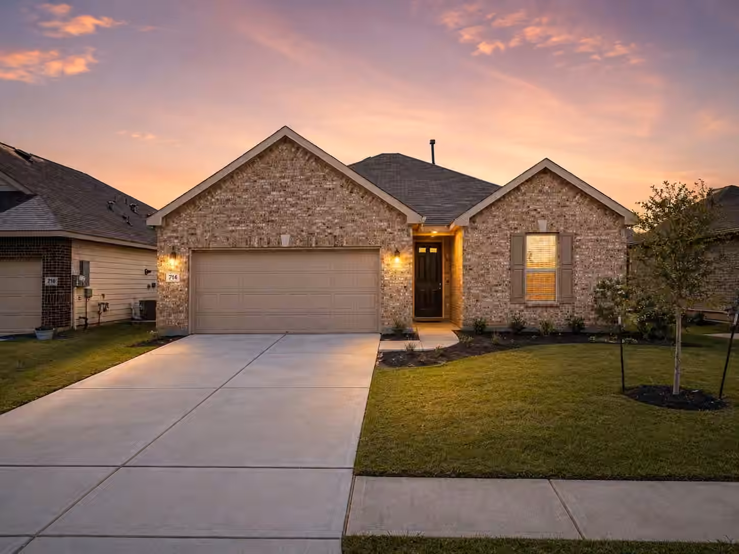 Photo of 714 Allana Lane, Alvin, TX 77511