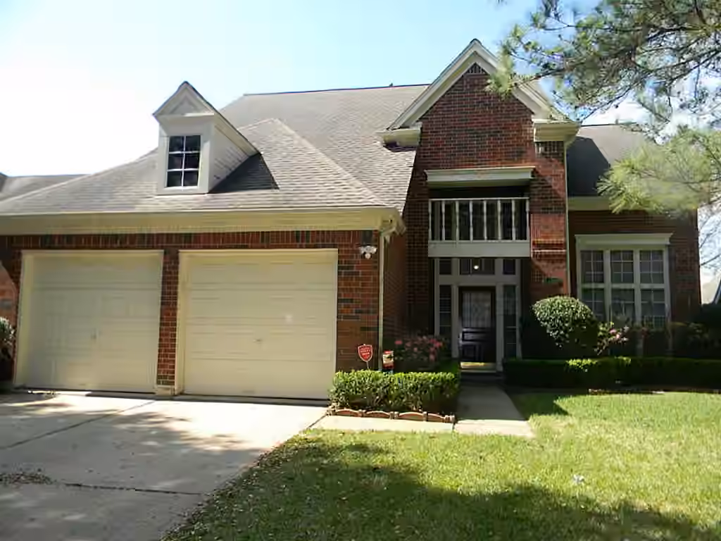 Photo of 2322 Edgewood Drive, Missouri City, TX
