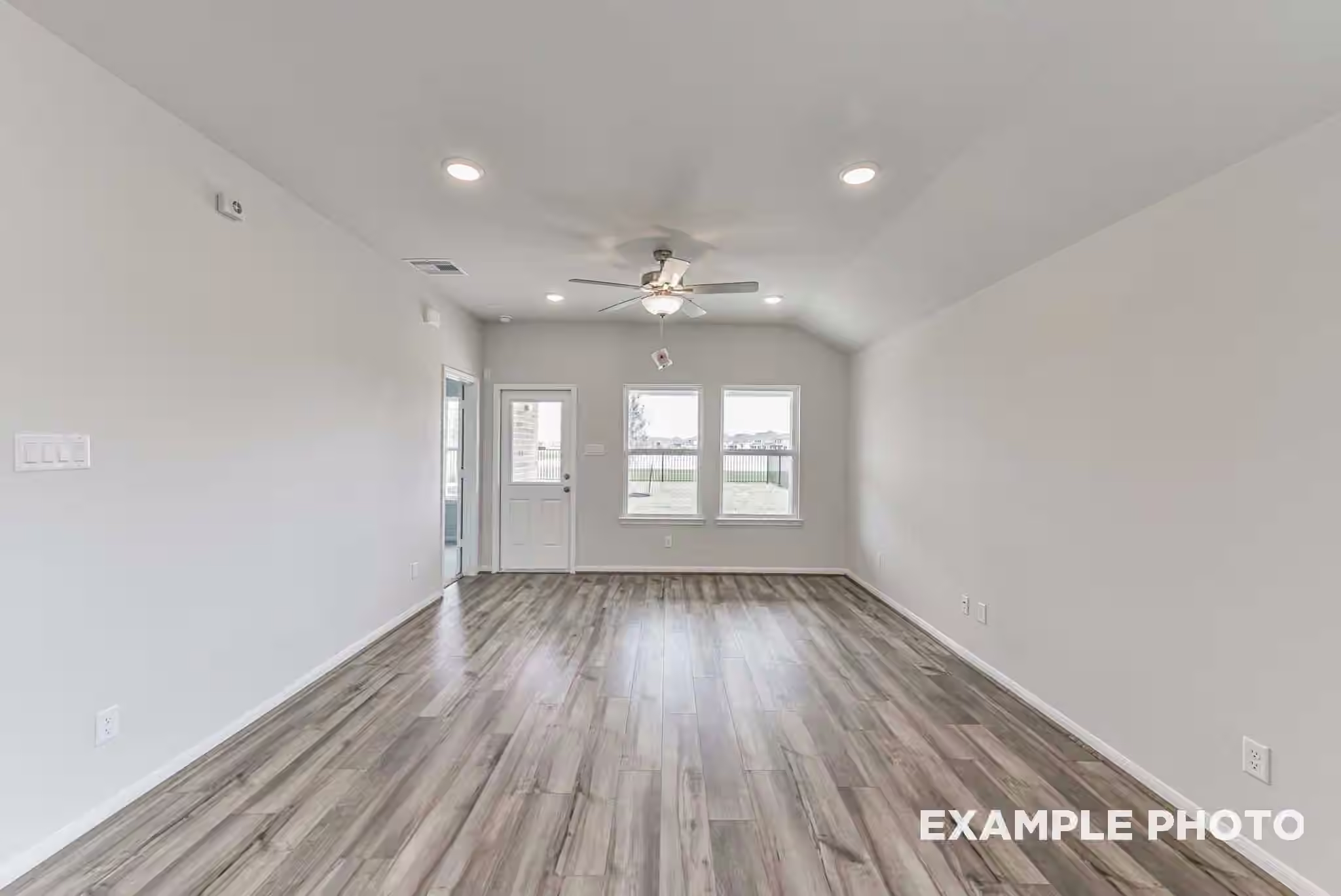 Photo 3 of 115 Sabinal Lane, Dayton, TX