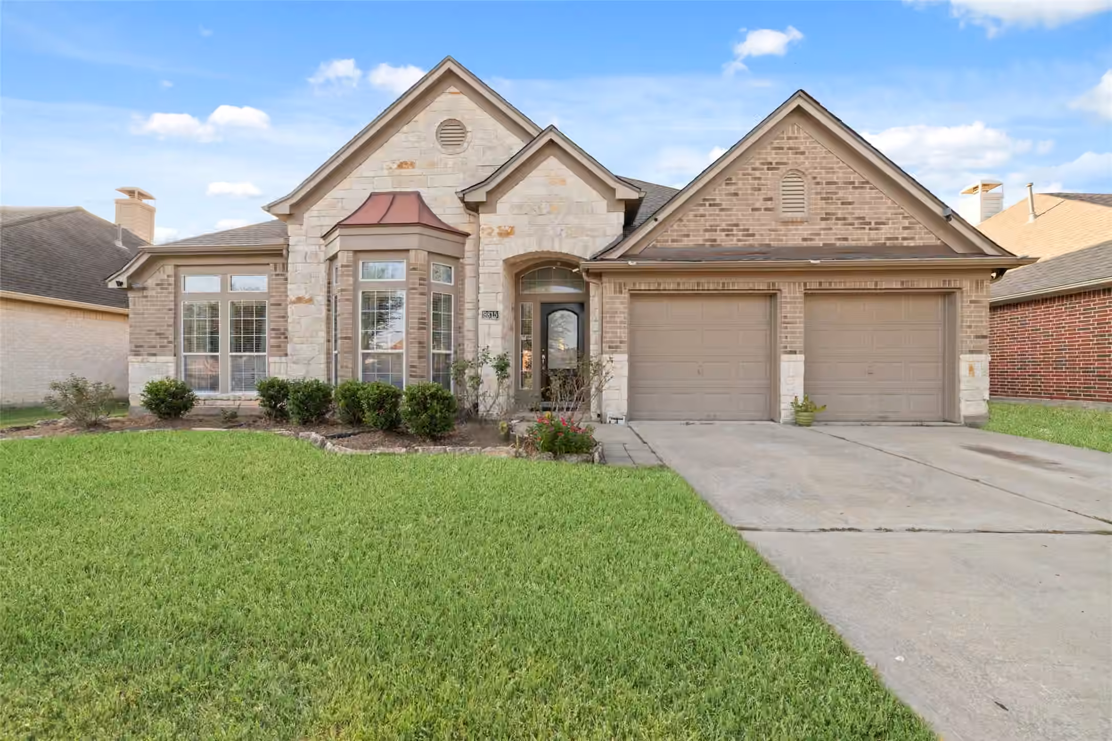 Photo of 9815 Ryans Park Lane, Houston, TX