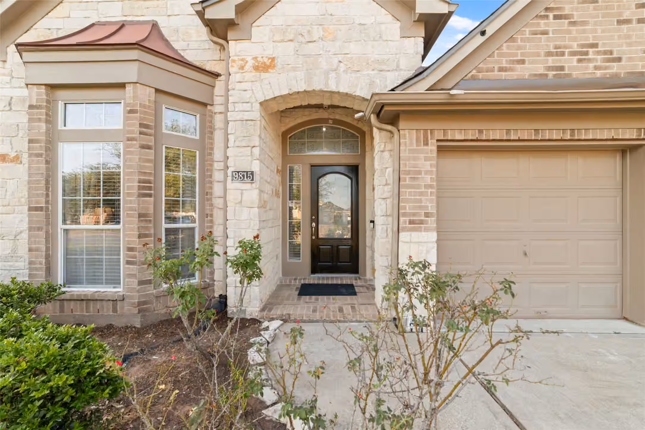 Photo 4 of 9815 Ryans Park Lane, Houston, TX