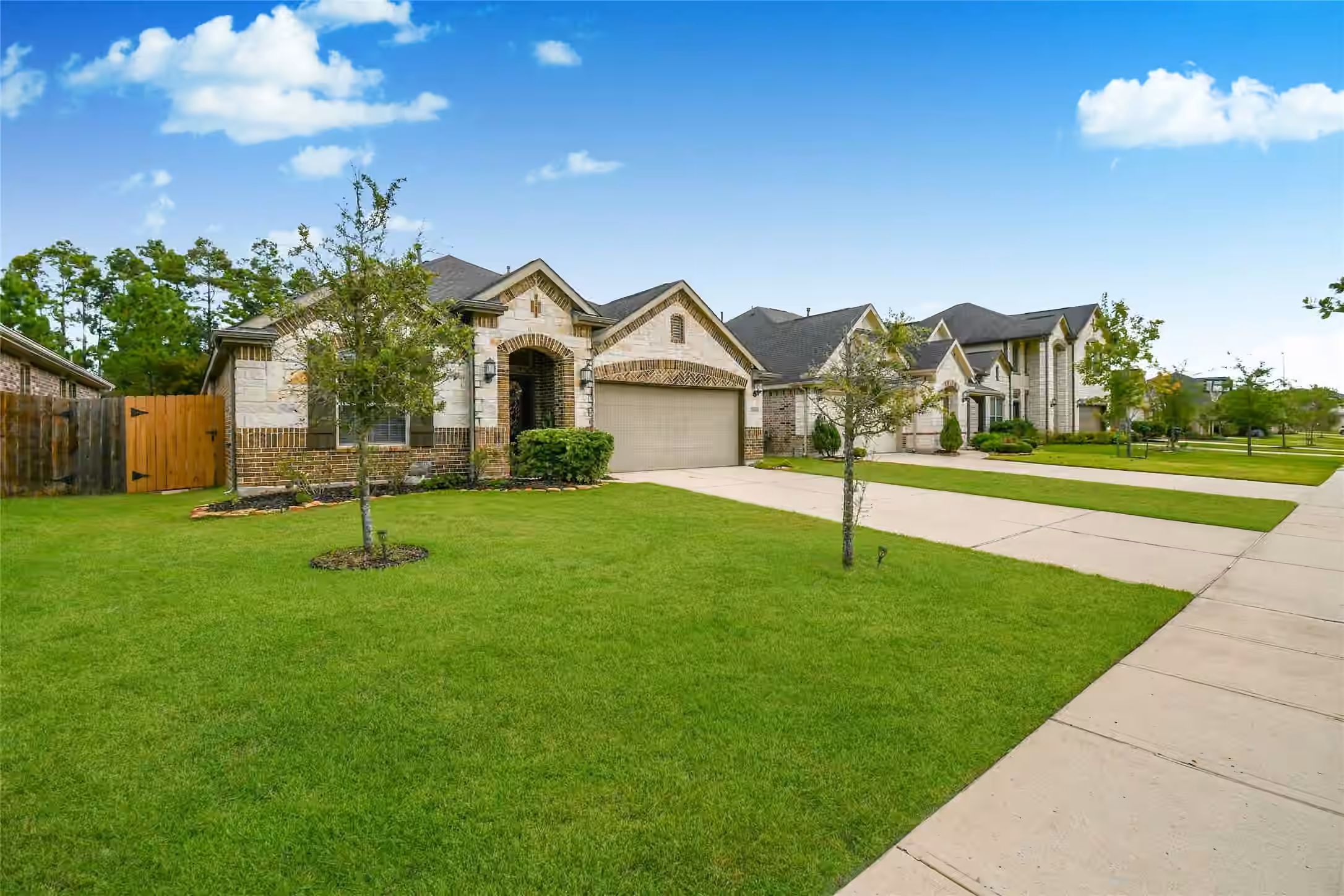Photo 2 of 3033 Kathryn Oaks Lane, Spring, TX