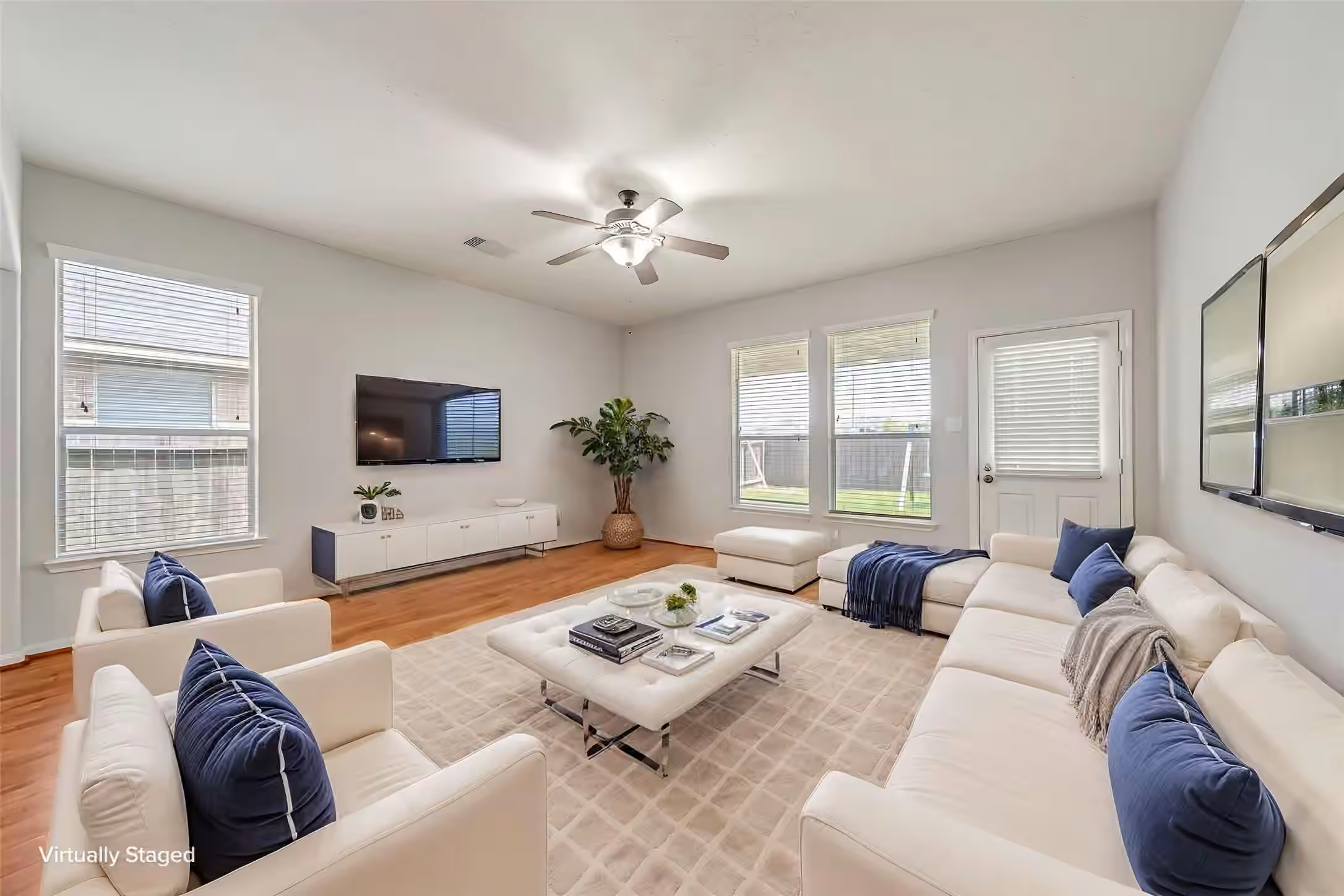 Photo 7 of 8811 Henrico Lane, Rosenberg, TX