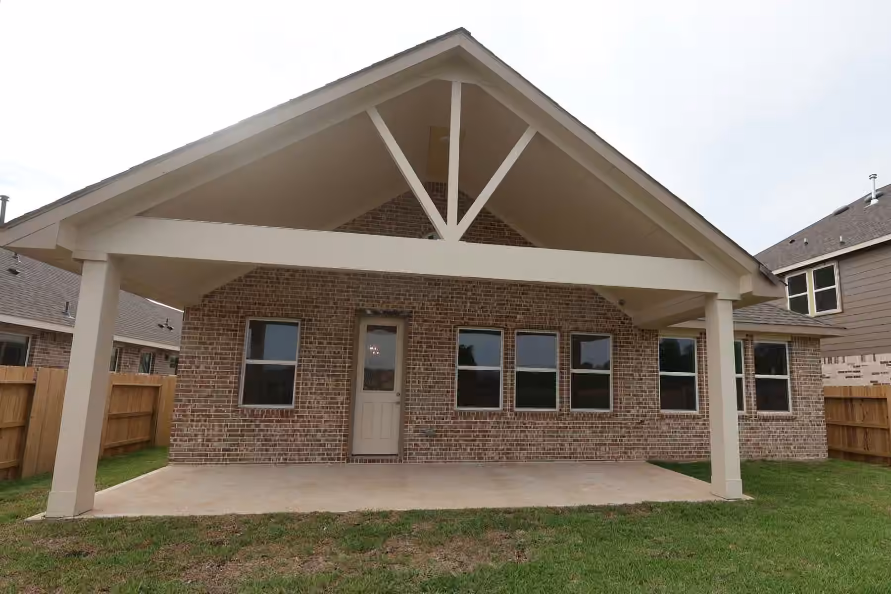 Photo 4 of 2818 Dark Lantern Drive, Rosenberg, TX