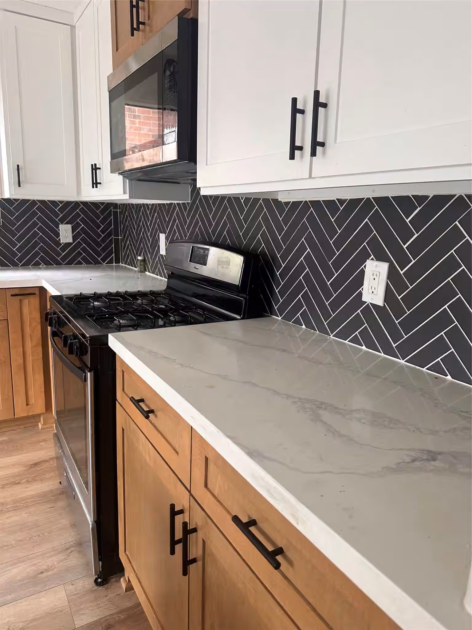 Photo 7 of 3812 Maple Drive, Conroe, TX