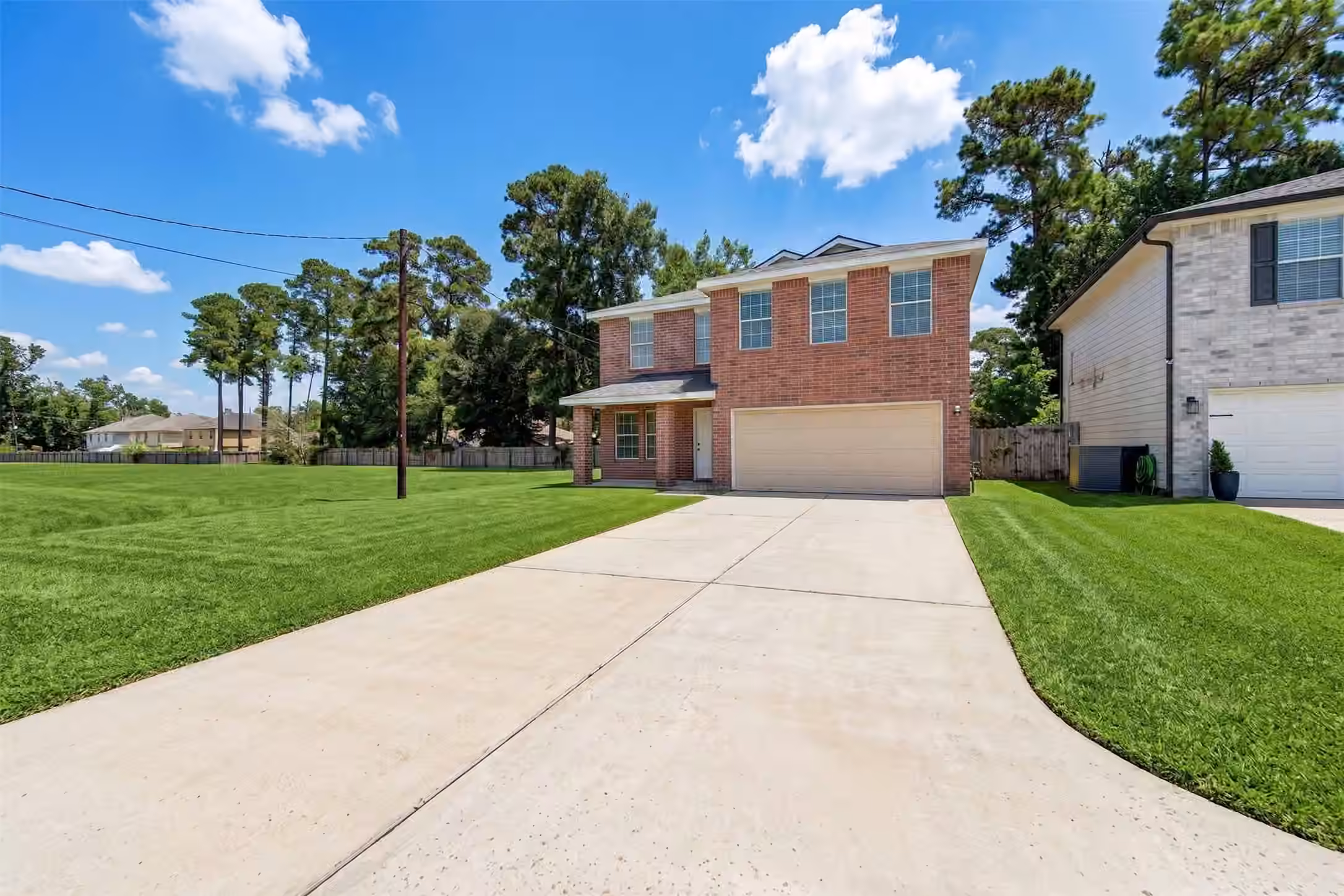 Photo 4 of 16755 N Thrasher Drive, Conroe, TX