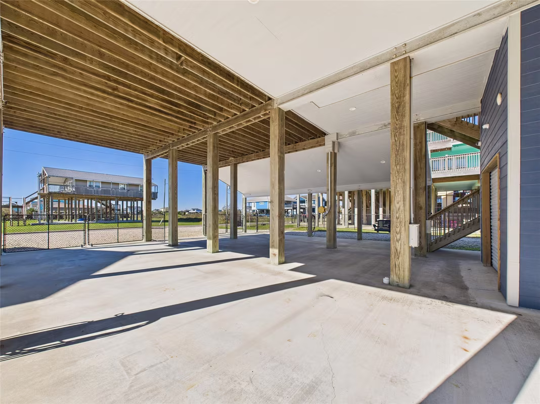 Photo 6 of 842 Main Street, Crystal Beach, TX