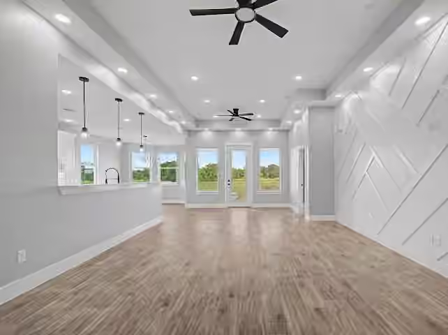 Photo 7 of 1220 Appaloosa Circle, Angleton, TX