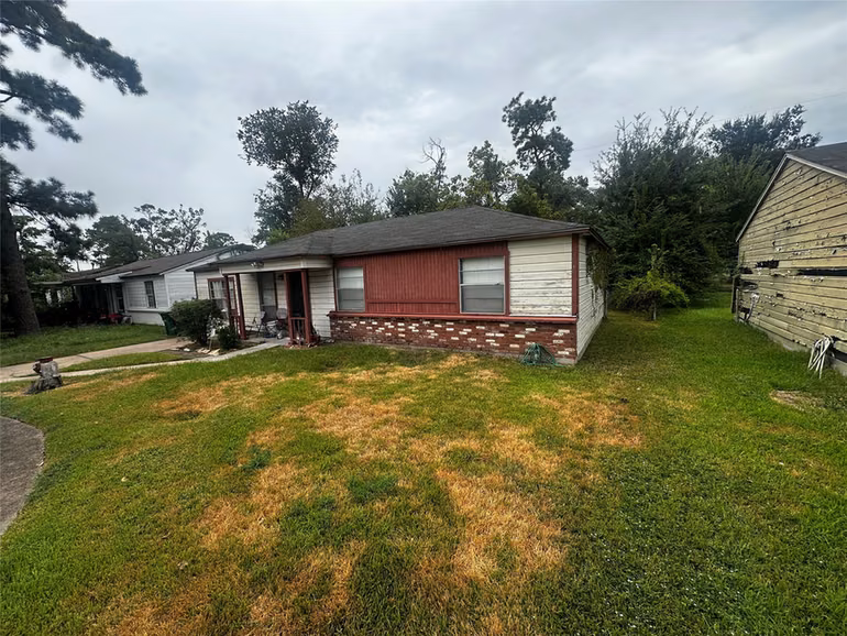 Photo 3 of 6515 Hartwick Road, Houston, TX