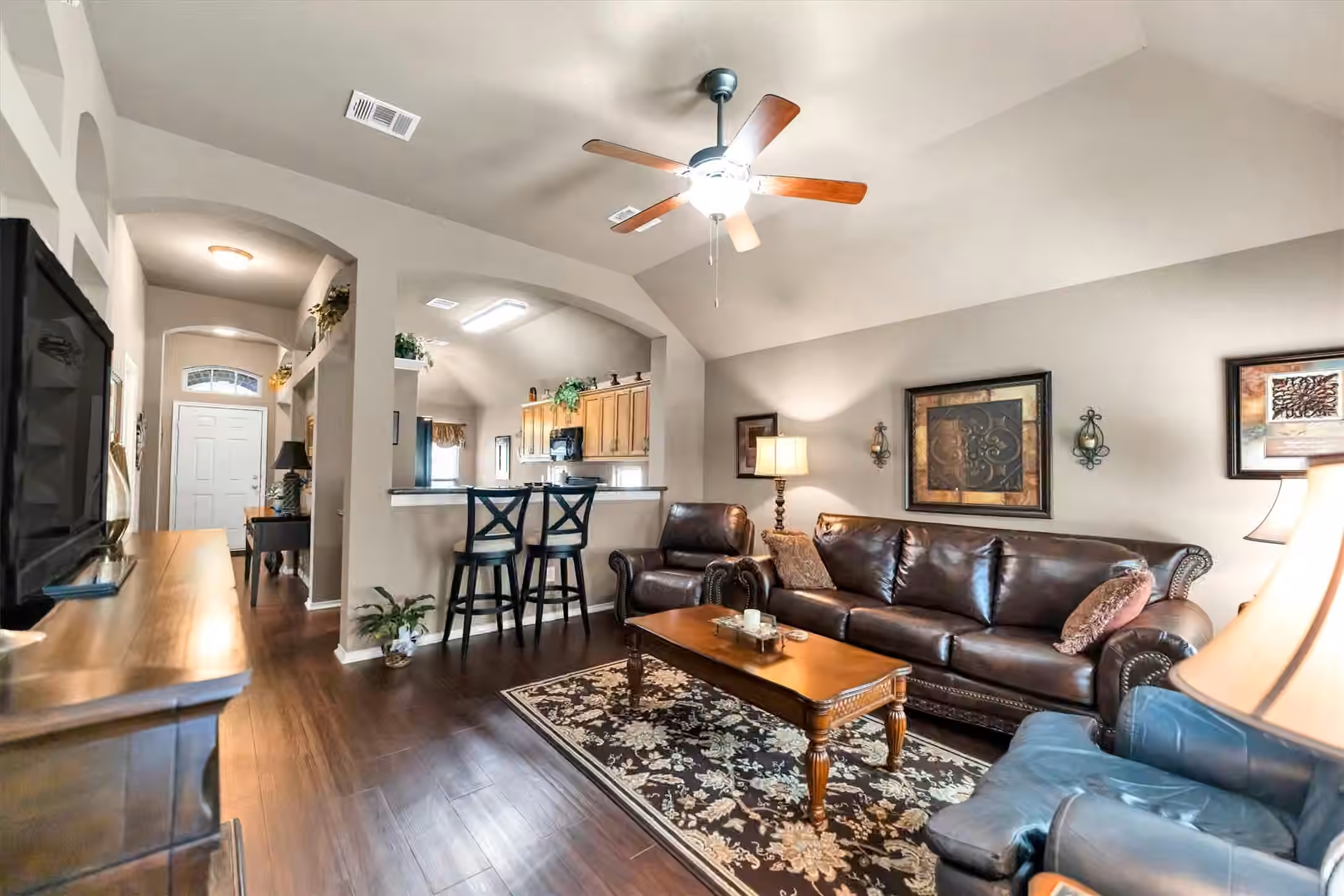 Photo 5 of 135 Brookside Drive, Huntsville, TX