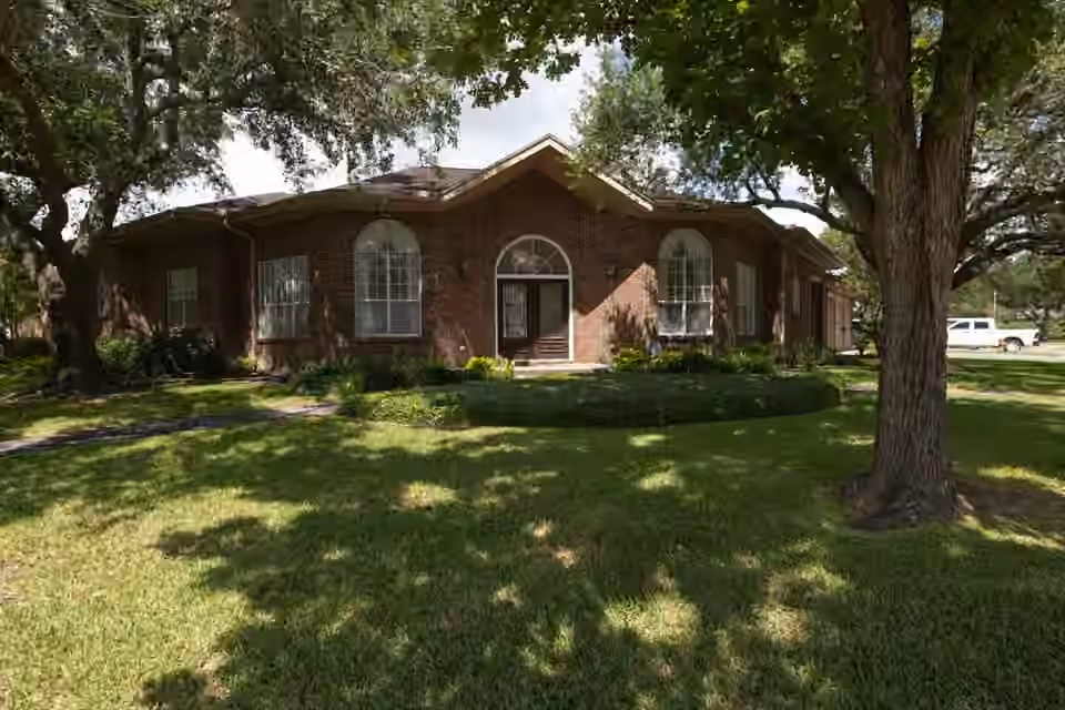 Photo 2 of 7 Stoney Brook Lane, Bay City, TX