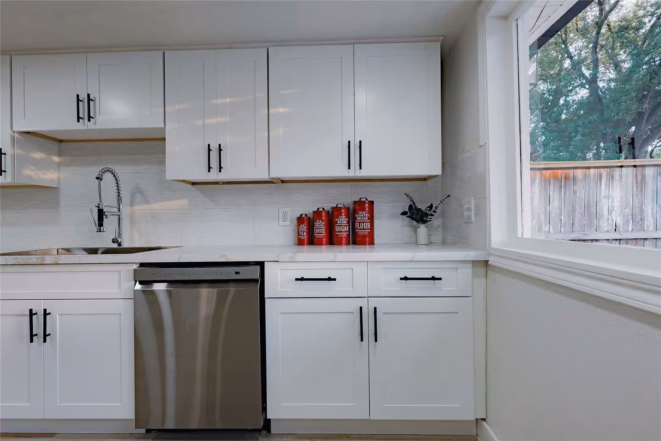 Photo 7 of 7310 Corta Calle Drive, Houston, TX
