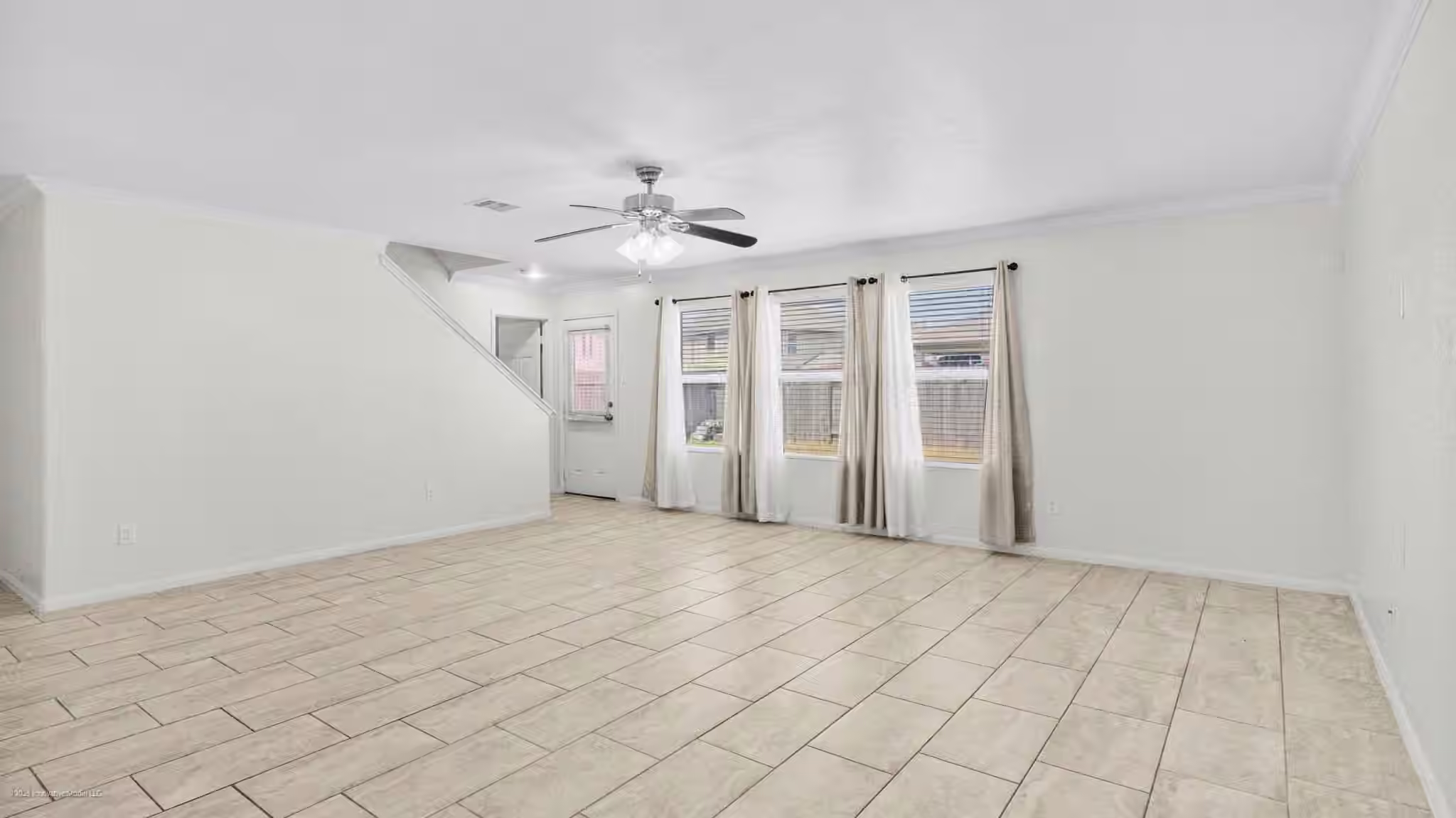 Photo 5 of 15631 S Fall Fern Circle, Houston, TX