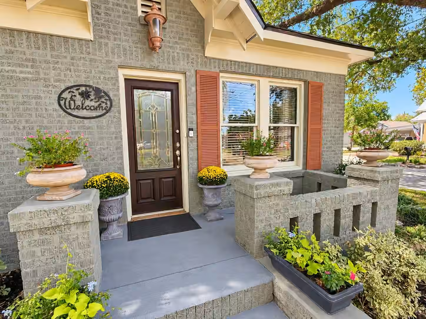 Photo 2 of 415 N Avenue D, Humble, TX