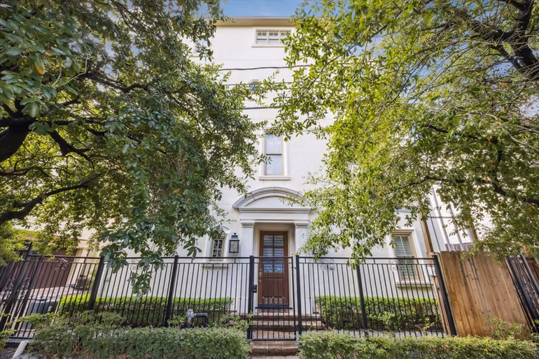 Photo 2 of 2405 Richton Street, Houston, TX
