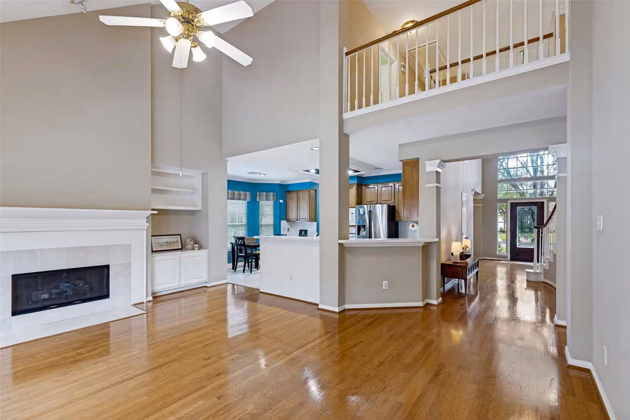 Photo 6 of 9407 Walnut Brook Court, Houston, TX