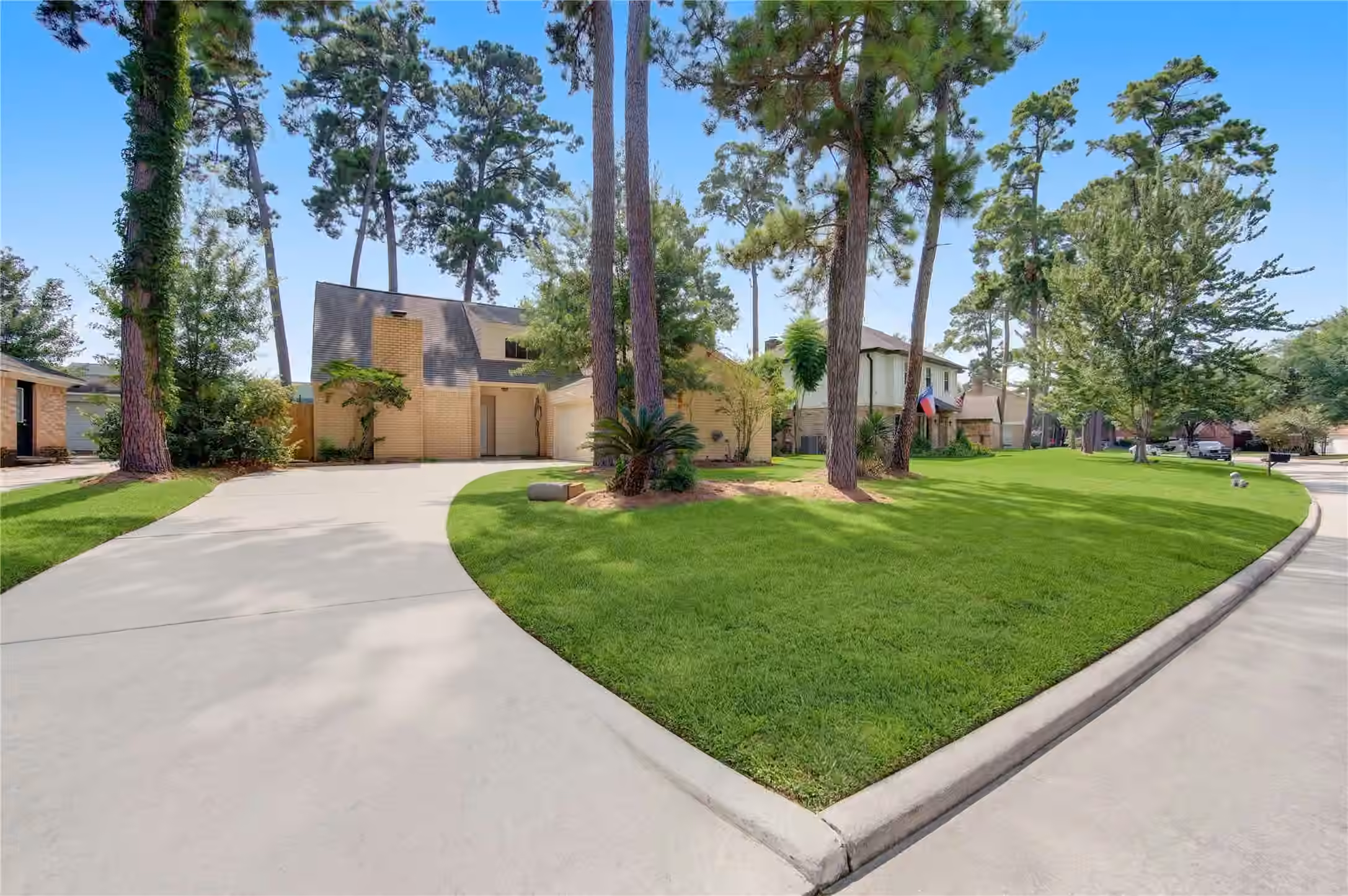 Photo 2 of 25027 Barmby Drive, Spring, TX