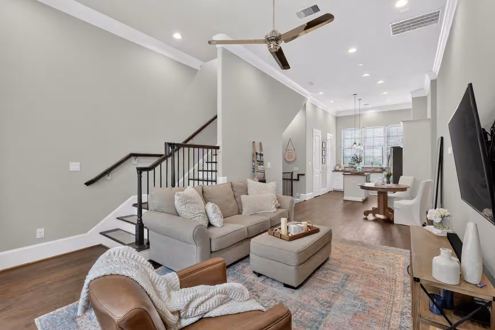 Photo 3 of 4041 Leeland Street, Houston, TX