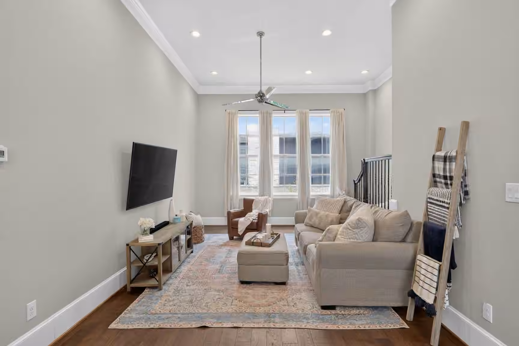 Photo 5 of 4041 Leeland Street, Houston, TX
