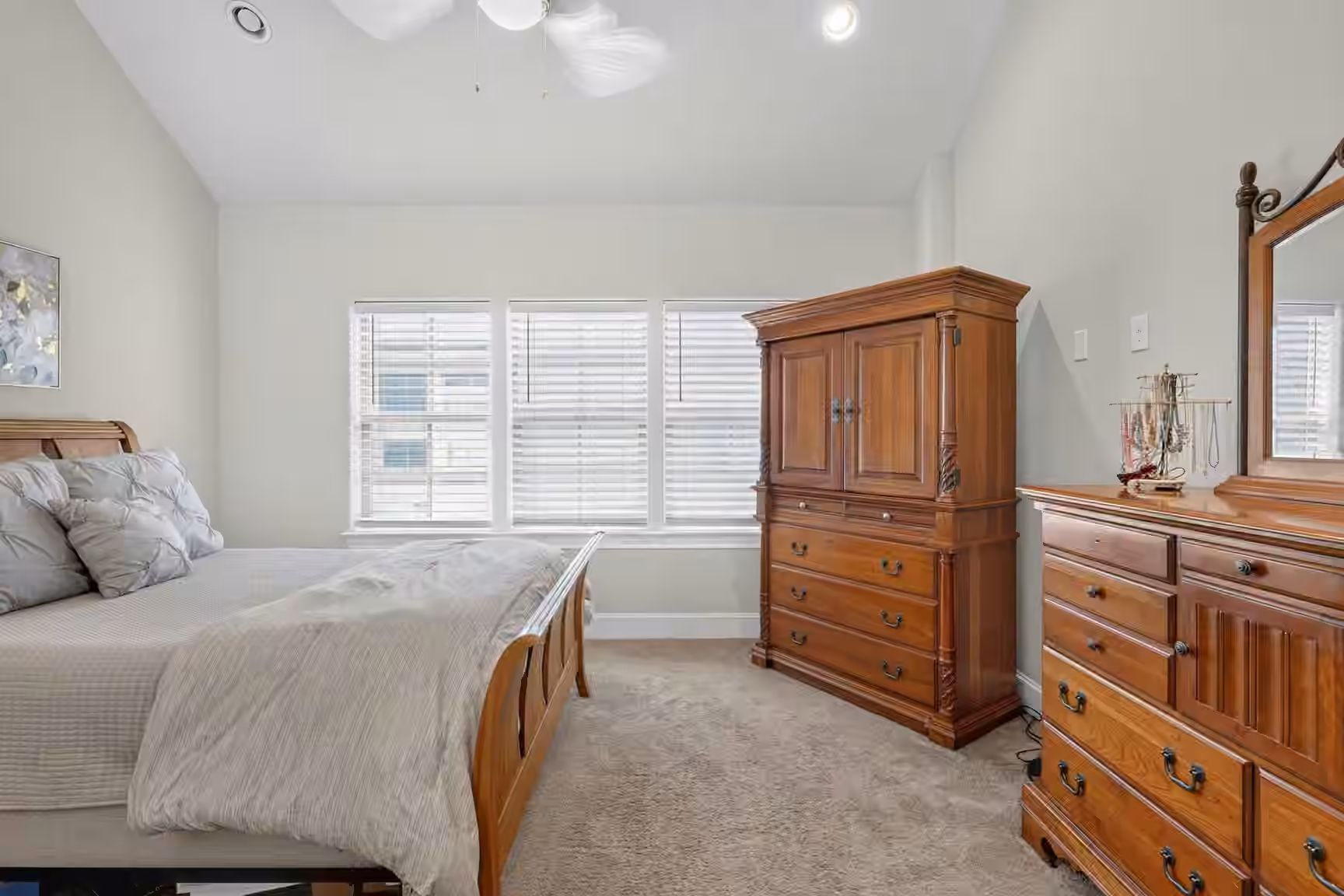 Photo 7 of 4041 Leeland Street, Houston, TX