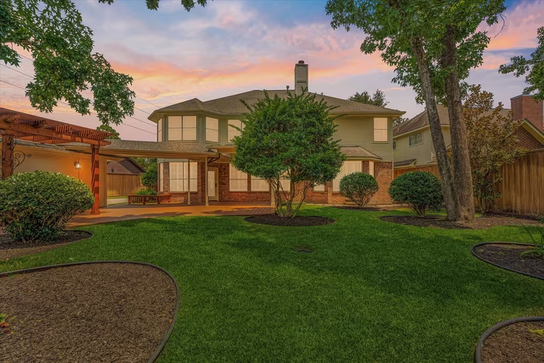 Photo 5 of 19309 Dianeshire Drive, Spring, TX