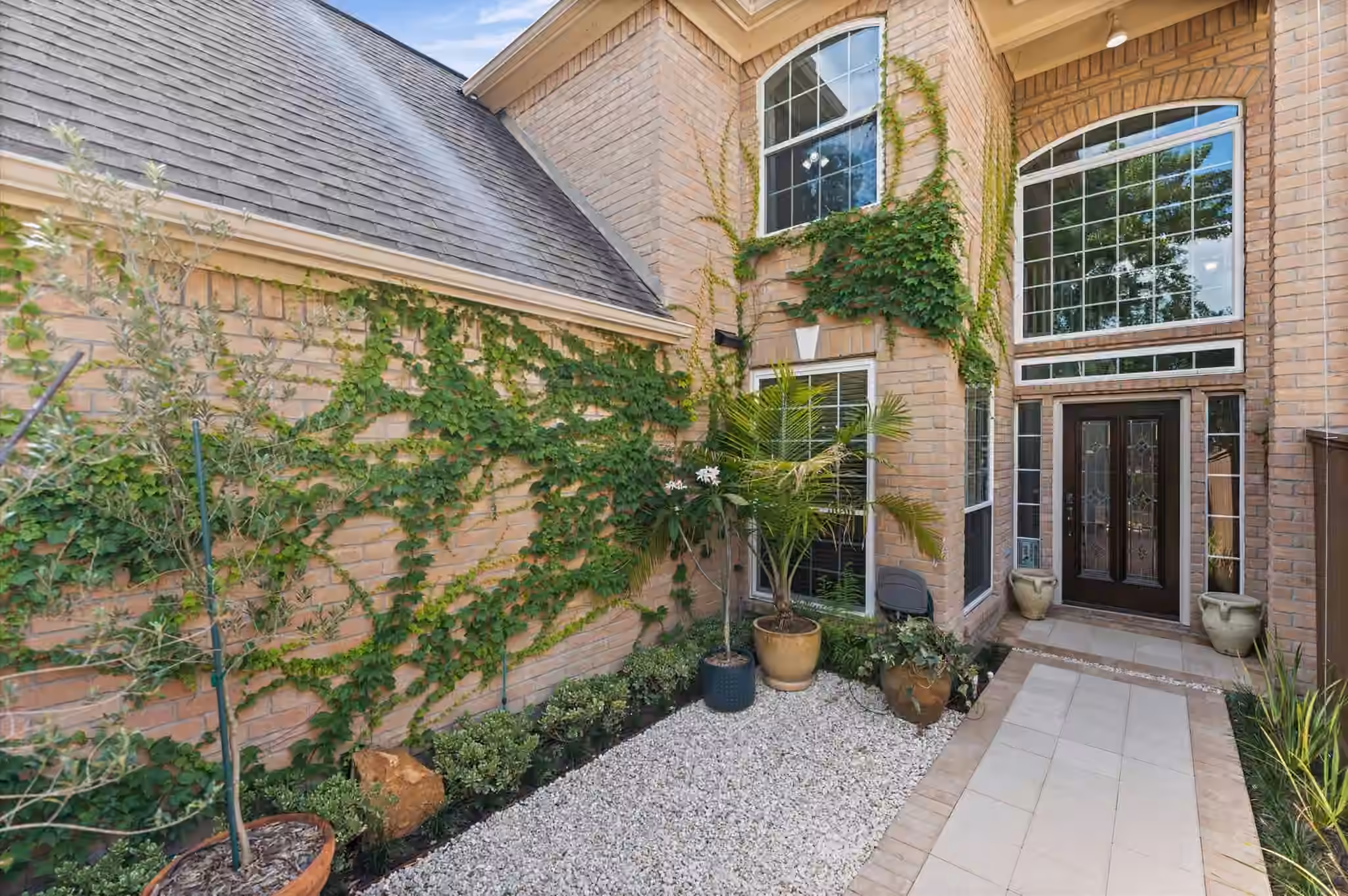 Photo 2 of 8003 Oakwood Hollow Street, Houston, TX
