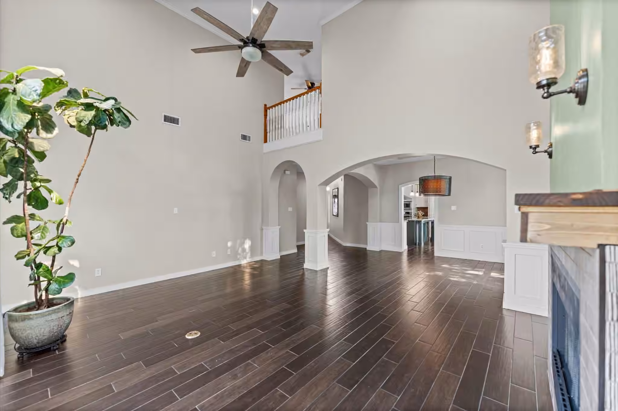 Photo 6 of 8003 Oakwood Hollow Street, Houston, TX