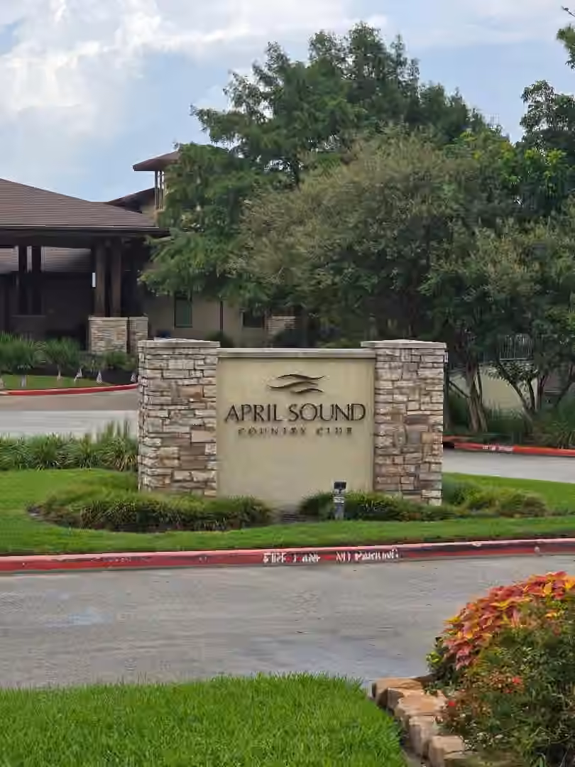 Photo of 176 Capetown, Conroe, TX