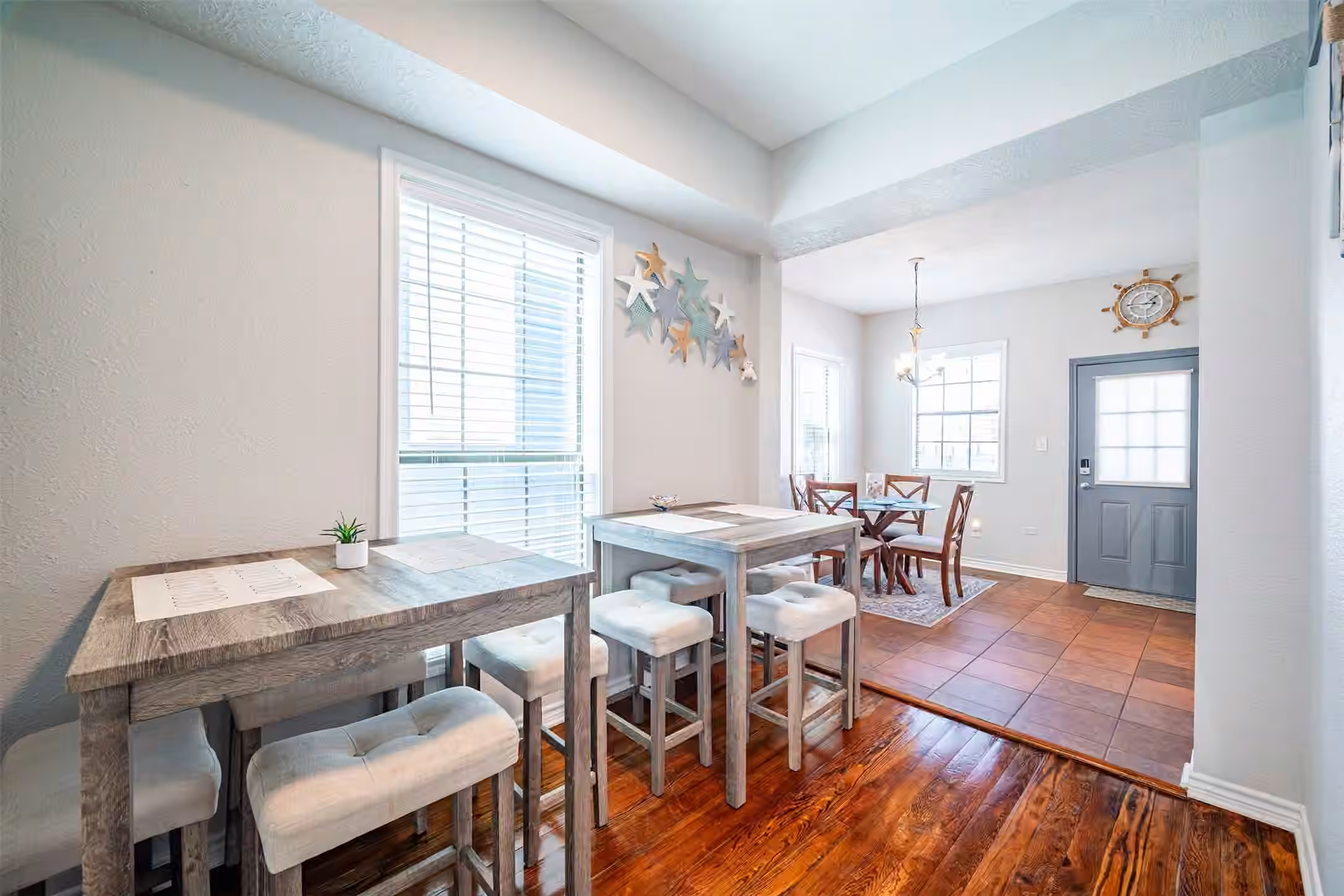 Photo 4 of 1414 Avenue N 1/2 Street, Galveston, TX