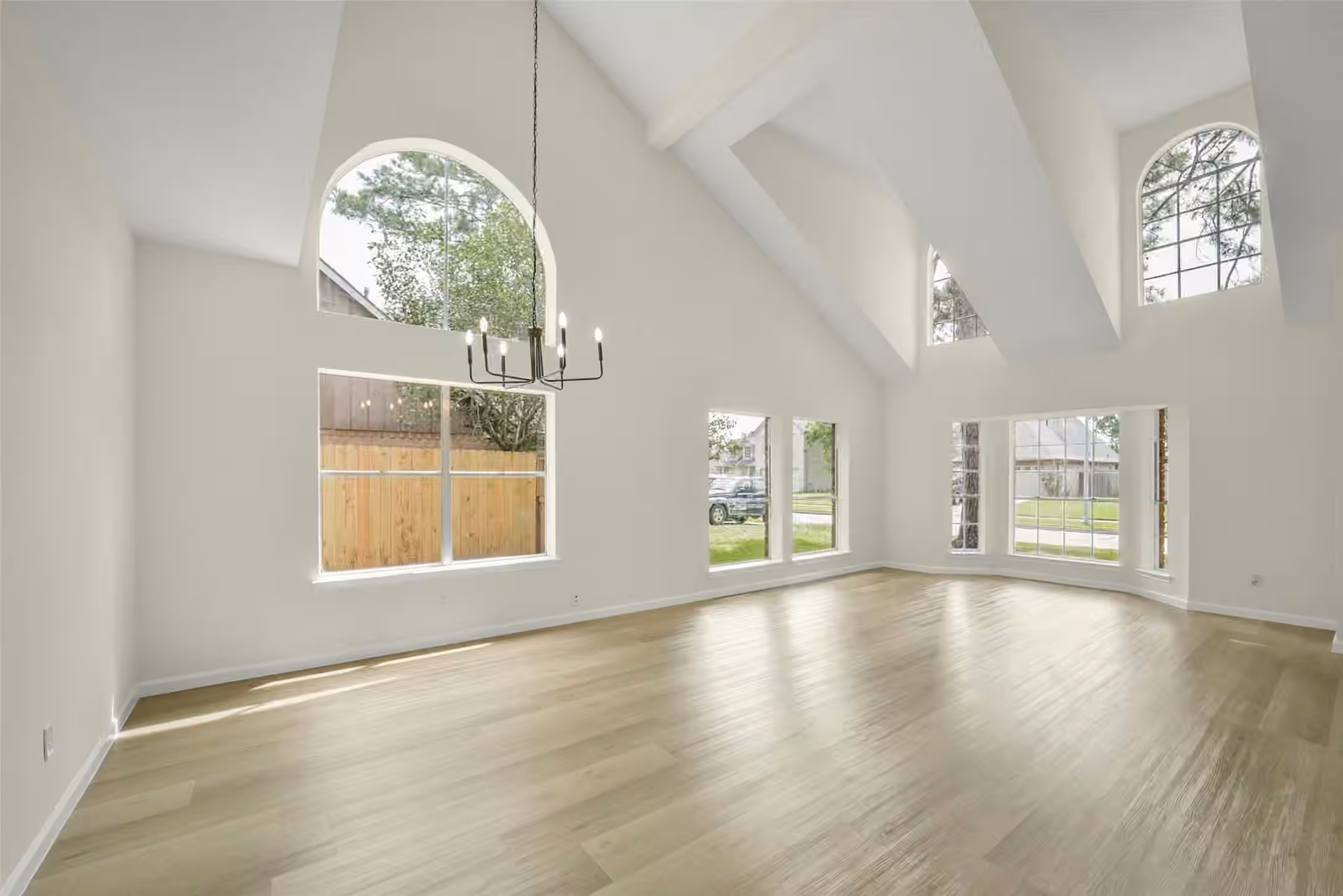 Photo 4 of 11122 Middleburgh Drive, Tomball, TX