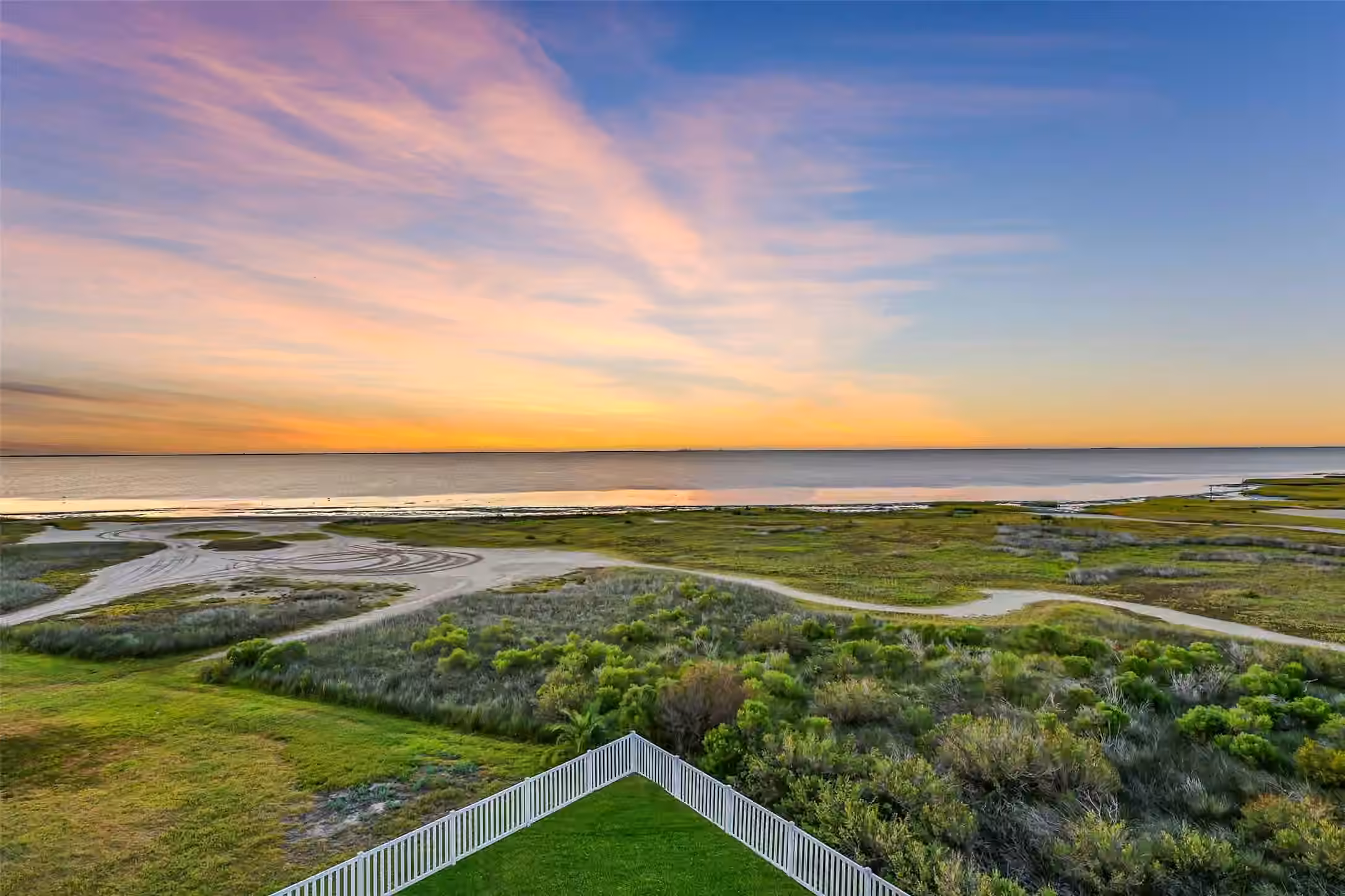 Photo 4 of 26118 Bay Breeze Drive, Galveston, TX