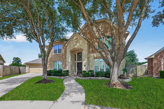 Photo 2 of 5207 Belvedere Drive, Rosenberg, TX