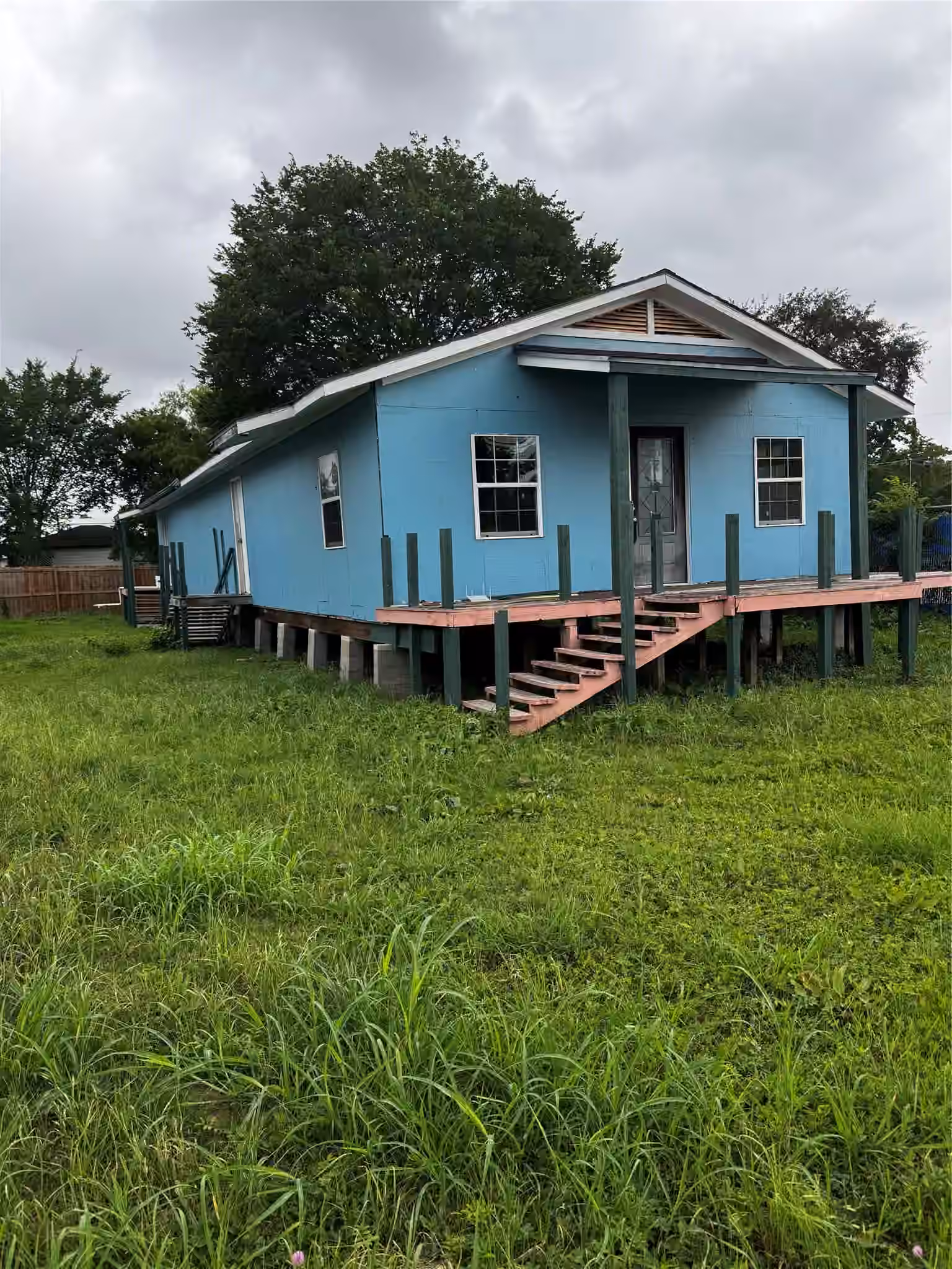 Photo 4 of 522 Grand Avenue, Bacliff, TX