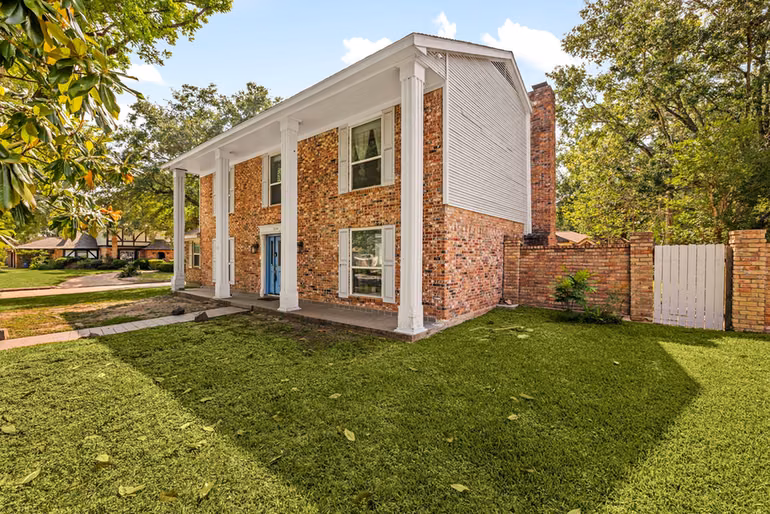 Photo 3 of 2114 Briargreen Drive, Houston, TX