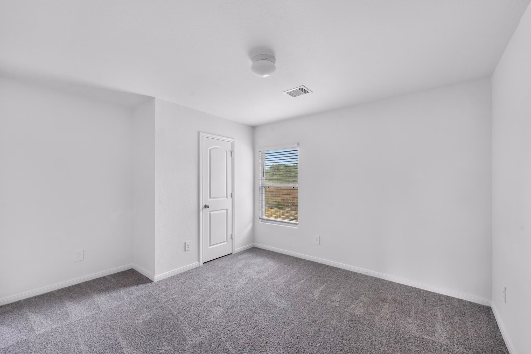 Photo 5 of 12998 Sorrento Bay Drive, Willis, TX