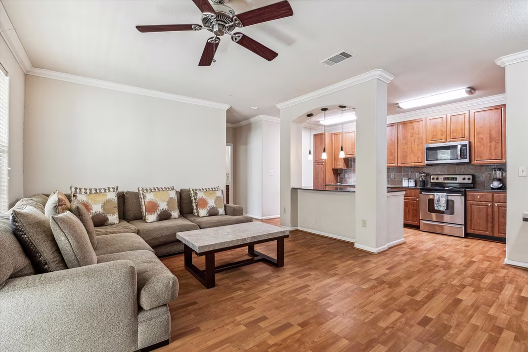 Photo 4 of 1711 Old Spanish Trail 222, Houston, TX