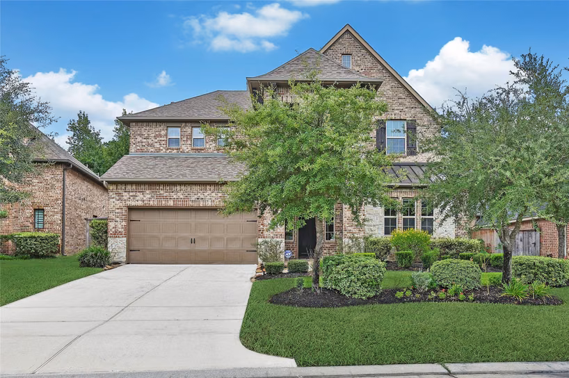 Photo of 150 Cliftons Curve Way, Montgomery, TX 77316