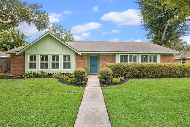 Photo of 8114 Twin Hills Drive, Houston, TX 77071