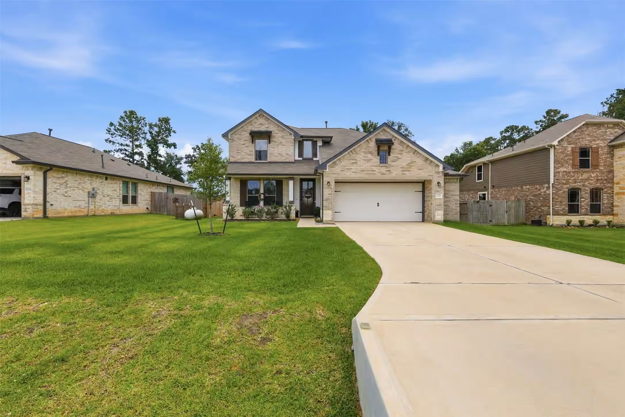 Photo 2 of 6310 Fawn Path Drive, Conroe, TX
