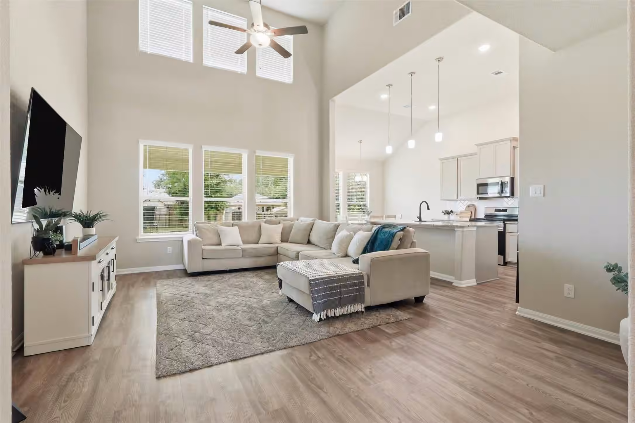 Photo 6 of 6310 Fawn Path Drive, Conroe, TX