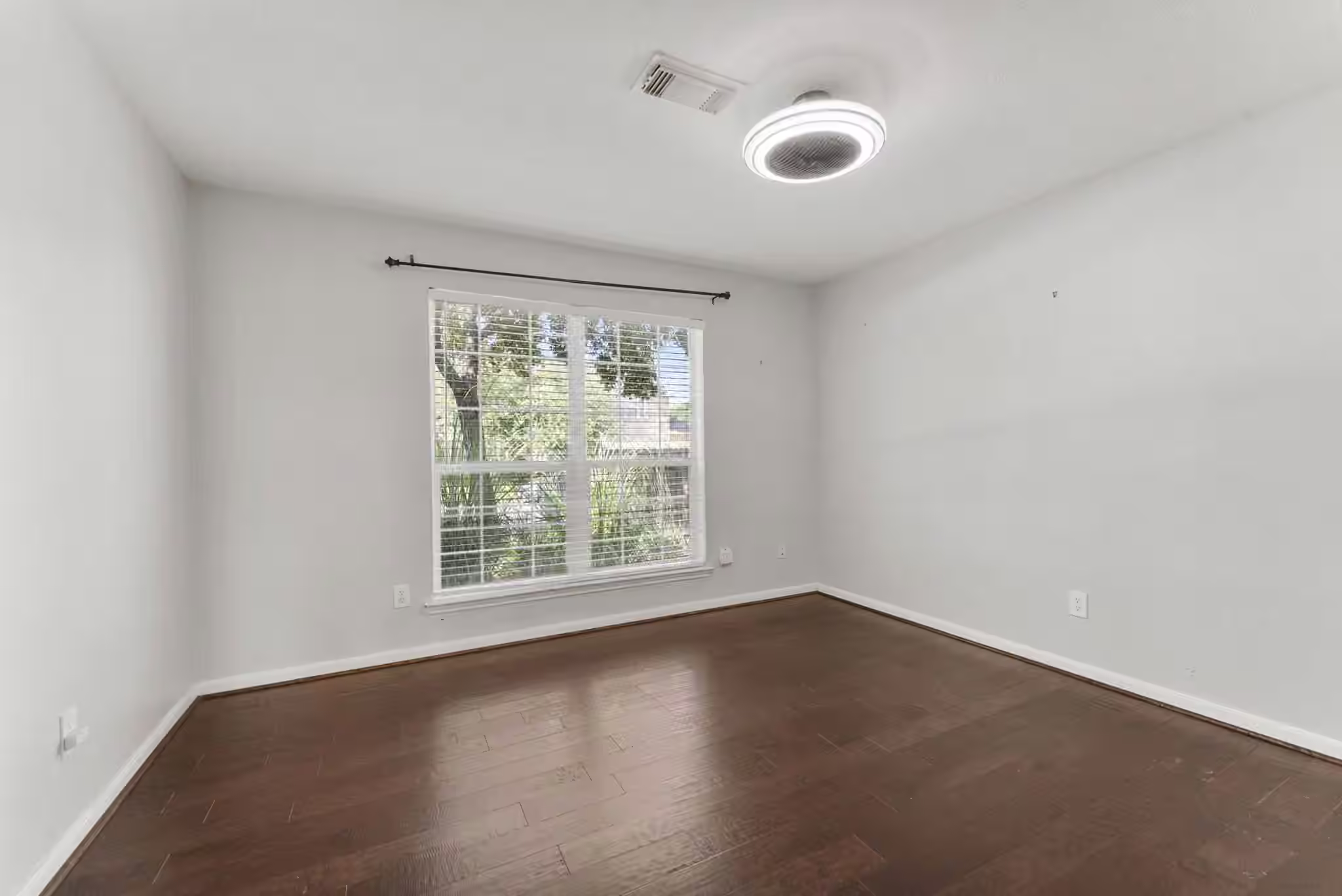 Photo 6 of 4418 Bridgestone Cedar Drive, Spring, TX