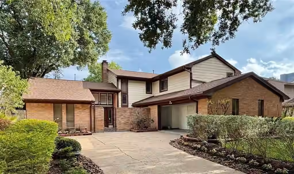 Photo of 10315 Meadow Lake Lane, Houston, TX